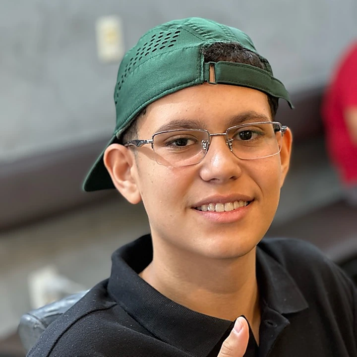 Samuel, profissional da Barbearia Simão